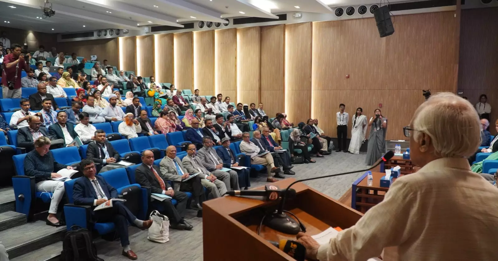 Int’l conf on business and technology begins