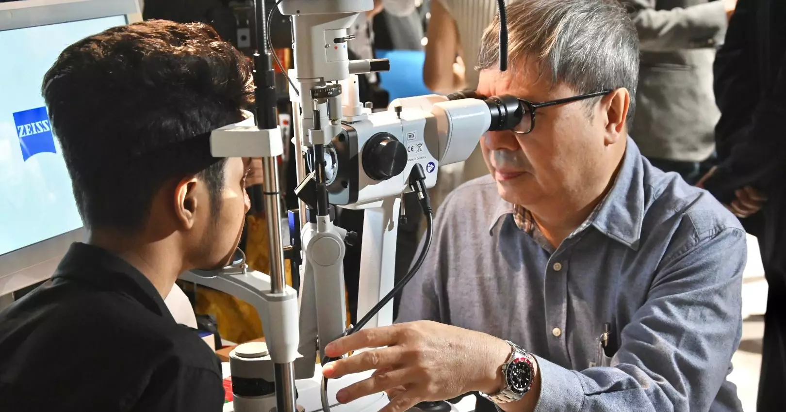 Singaporean medical team in Dhaka to treat July Movement eye injury victims