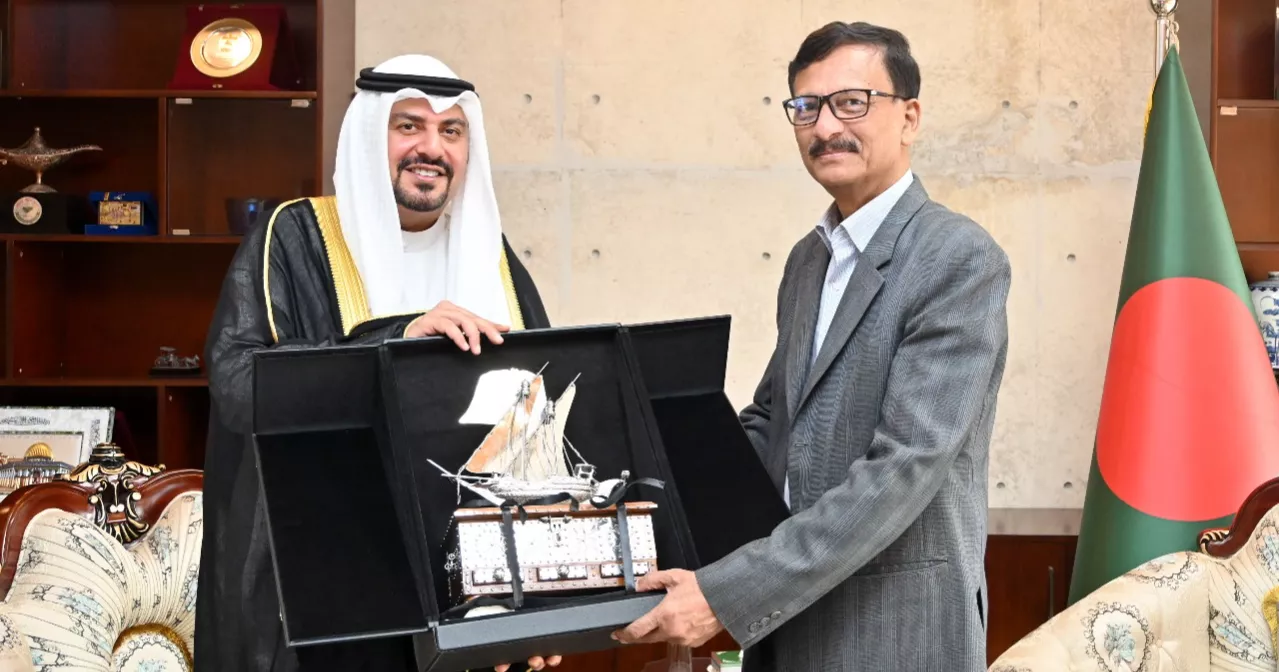 Kuwaiti ambassador discusses state of Bangladeshi workers with foreign affairs adviser