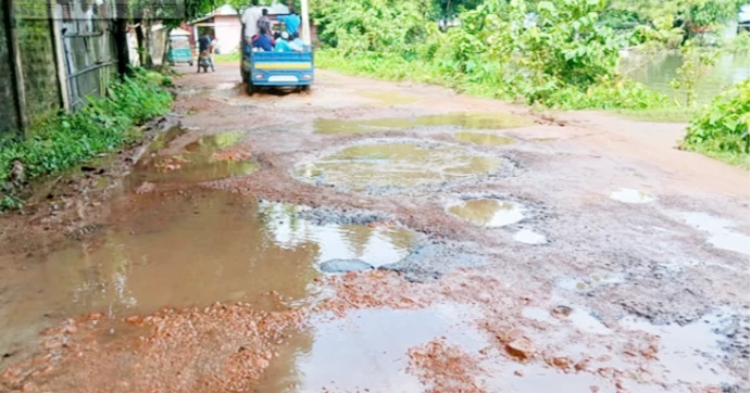 Moulvibazar’s roads in ruins, locals plead for repairs