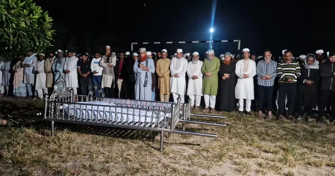 2 Narsingdi earthquake victims laid to rest in Kishoreganj