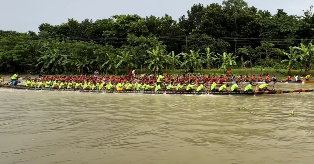 125-year-old boat race on Kumar River sees massive turnout