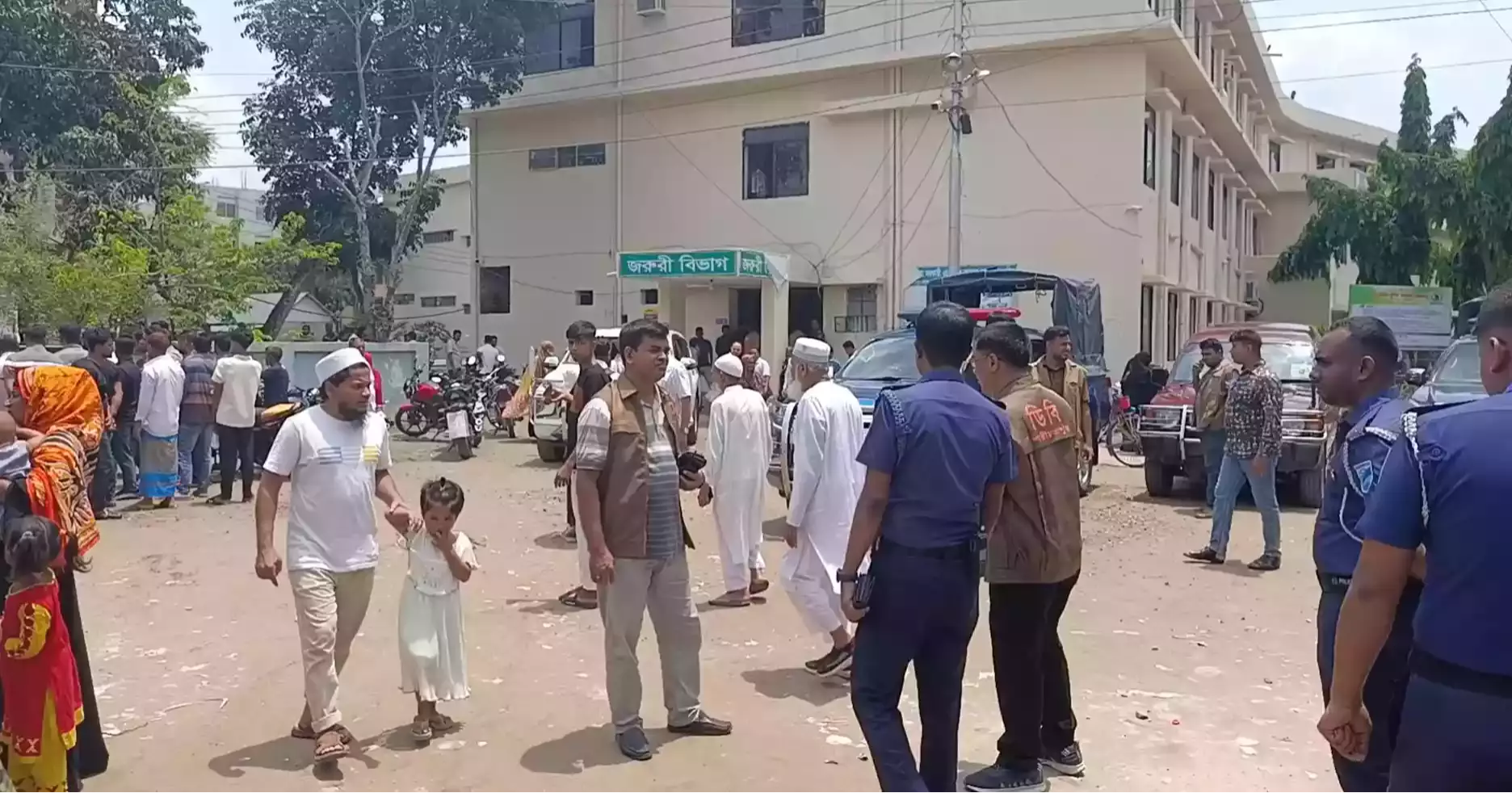 Case filed over attack on doctor, vandalism at Shariatpur hospital