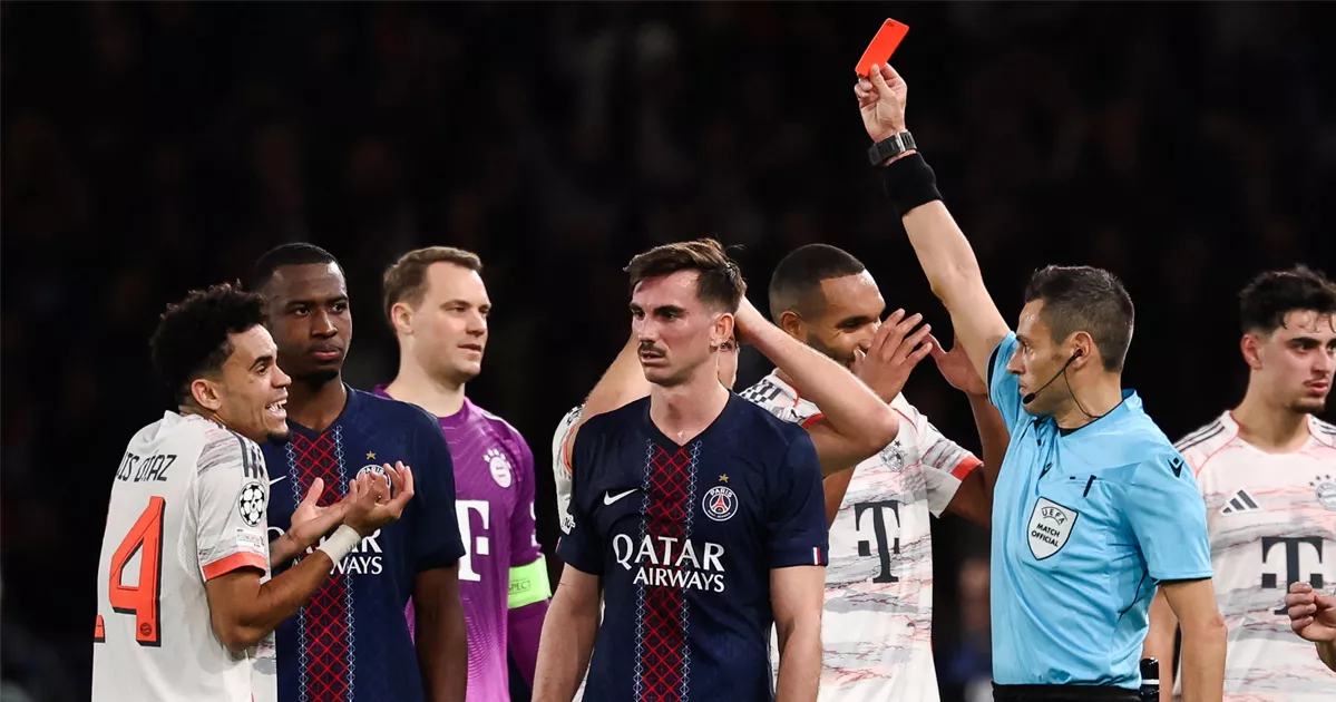 Luis Diaz both hero and villain against PSG as Bayern extend winning streak  to 16