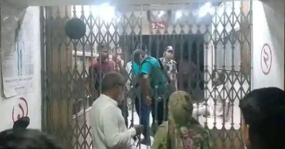 4 police personnel including OC withdrawn over assault on BNP affiliate's leader at Rangpur police station