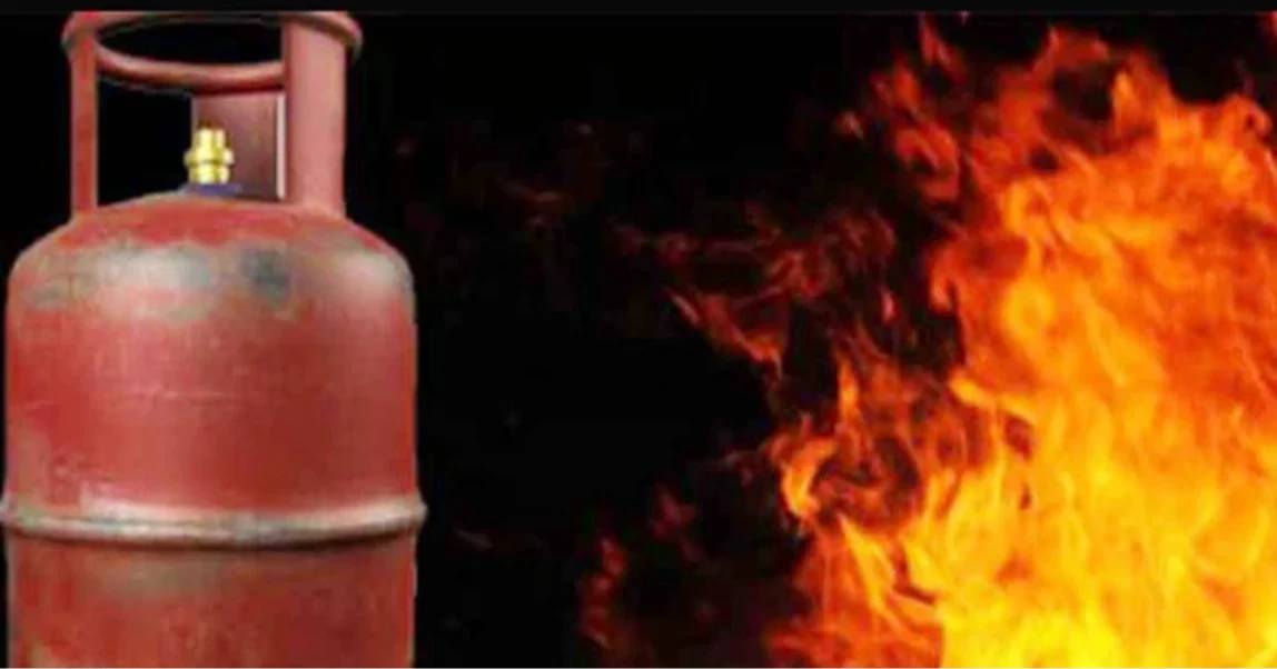 Three of a family burned in Narayanganj gas fire