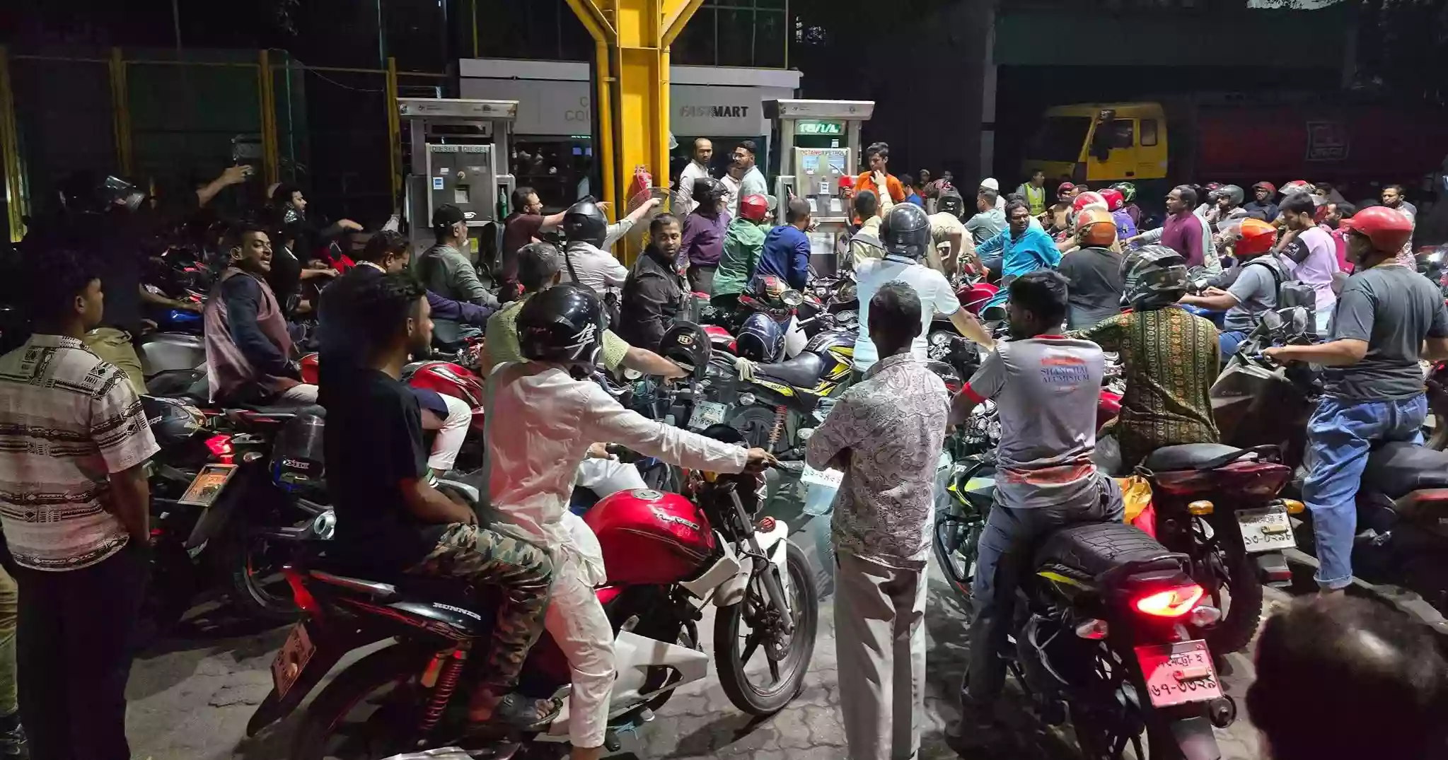 Jamaat Ameer urges govt to ensure urgent fuel supply through global partners