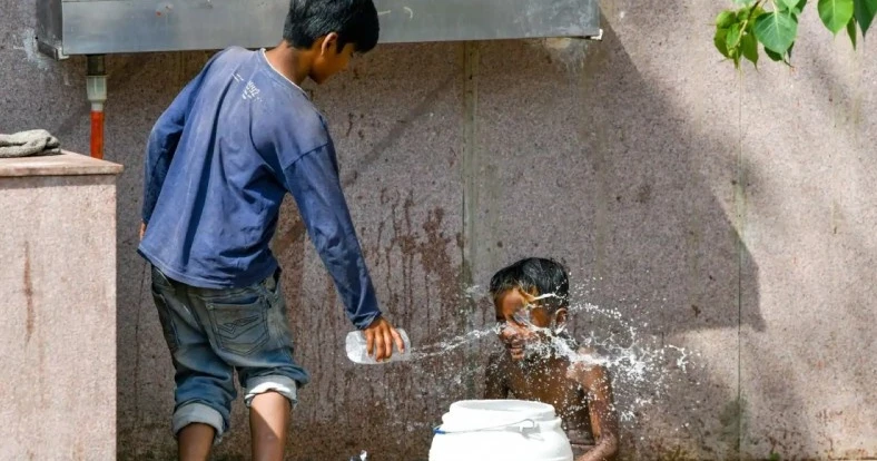 Mild to moderate heat wave grips parts of country