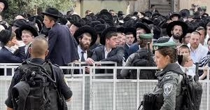 Over 500 illegal Israeli settlers storm Al-Aqsa Mosque under heavy police protection