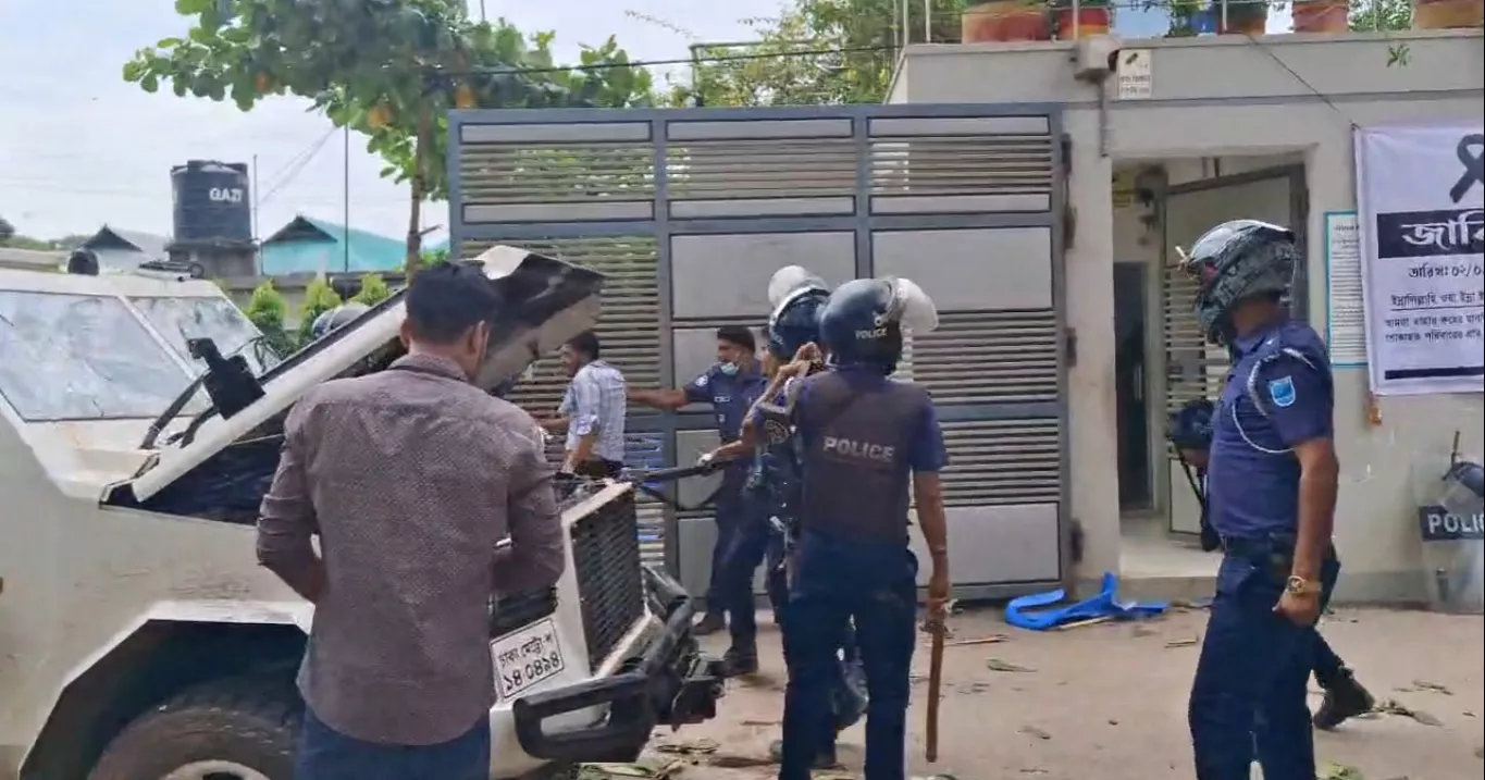 20 injured in Gazipur RMG clash over worker’s alleged suicide