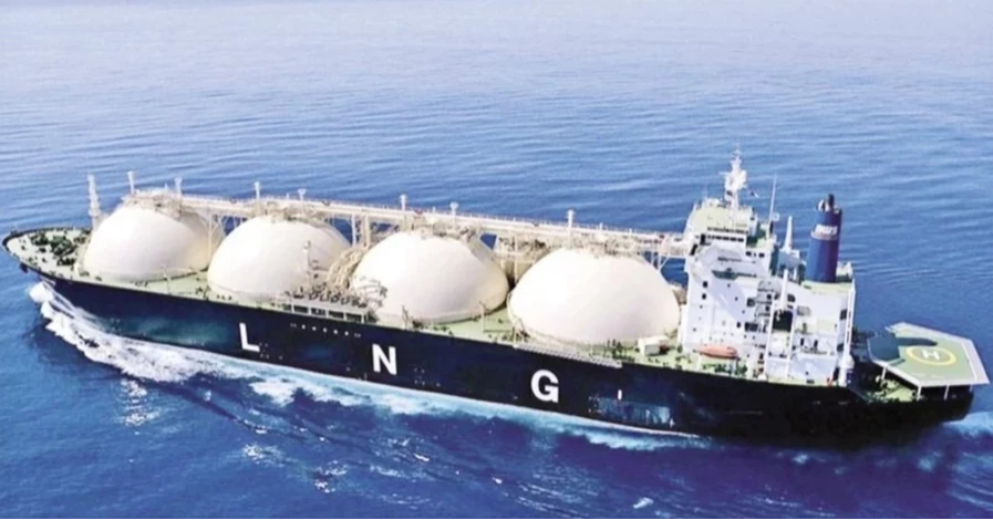 CCGP recommends buying extra LNG cargo from Qatar