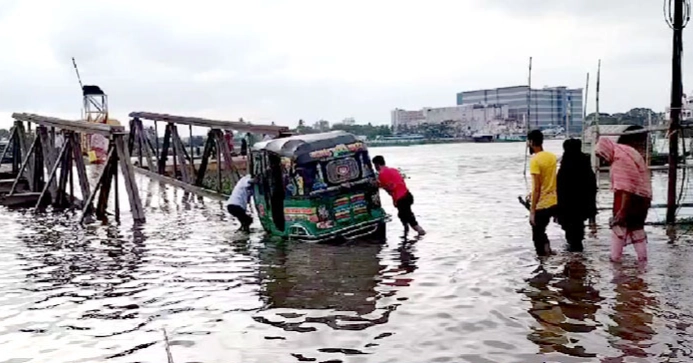 Hajiganj-Nabiganj ferry ghat submerged, communication disrupted
