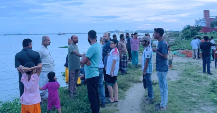 Woman killed, 4 family members missing in Meghna trawler capsize