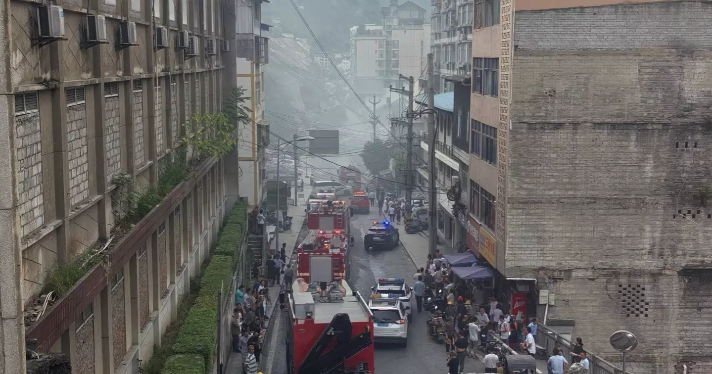 Landslide in southwest China kills 8, leaves 34 missing
