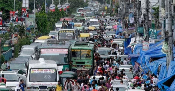 Narayanganj’s daily battle with traffic and broken roads