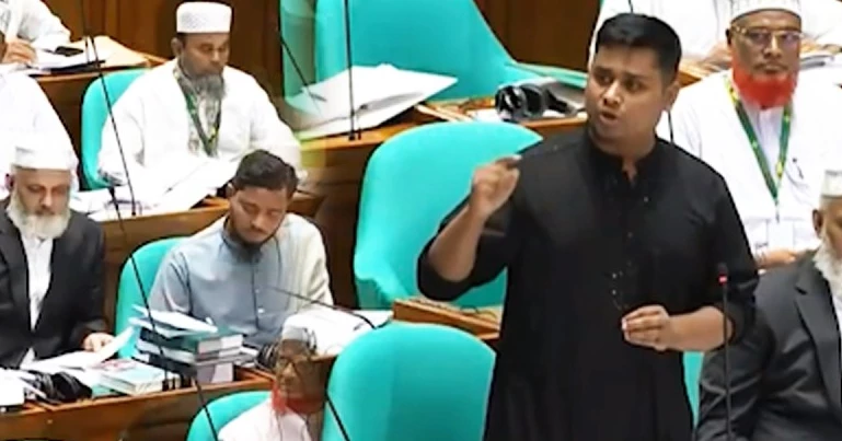 Hasnat Abdullah decries sorry state of highway in Parliament