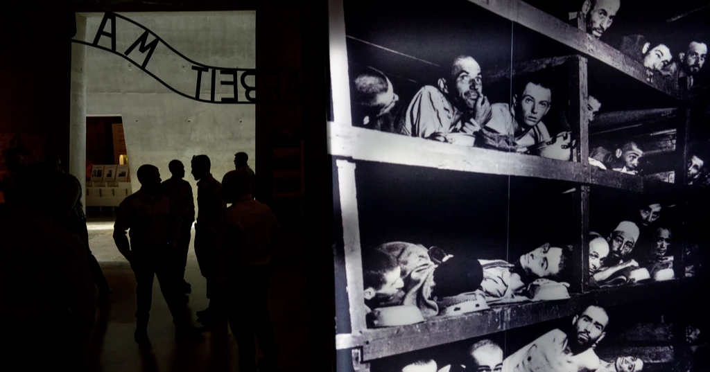 Netanyahu uses Holocaust ceremony to brush off international pressure against Gaza offensive