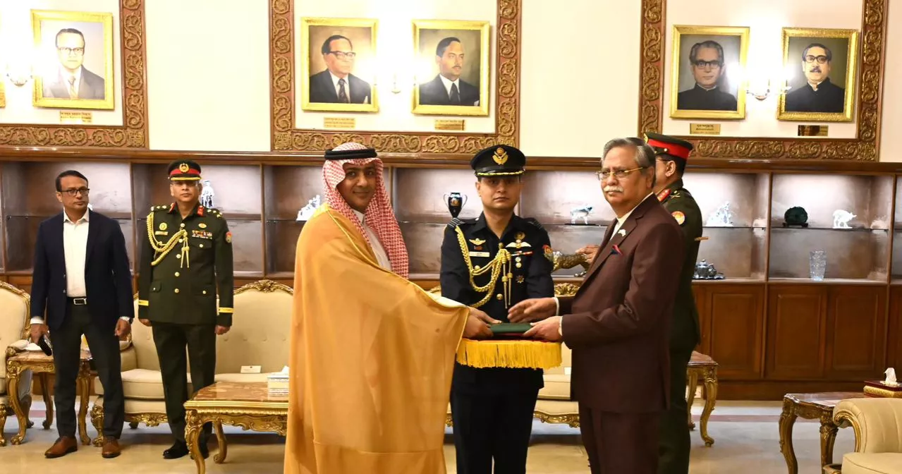 New Saudi Ambassador presents credentials to President Shahabuddin 
