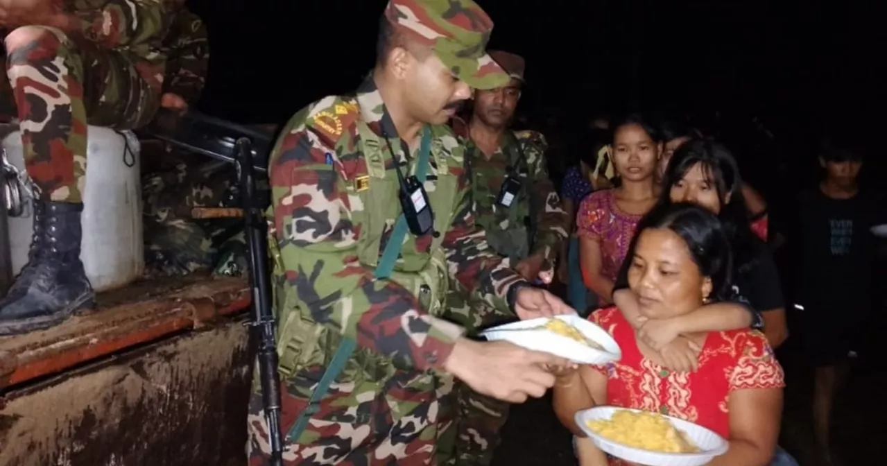Army members donate one-day salary to support flood victims