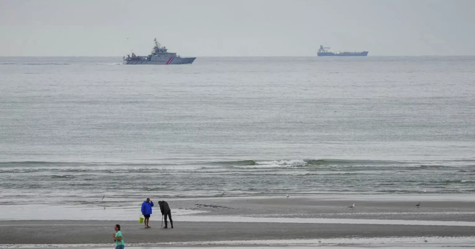 A least 8 people have died trying to cross the English Channel, French authorities say