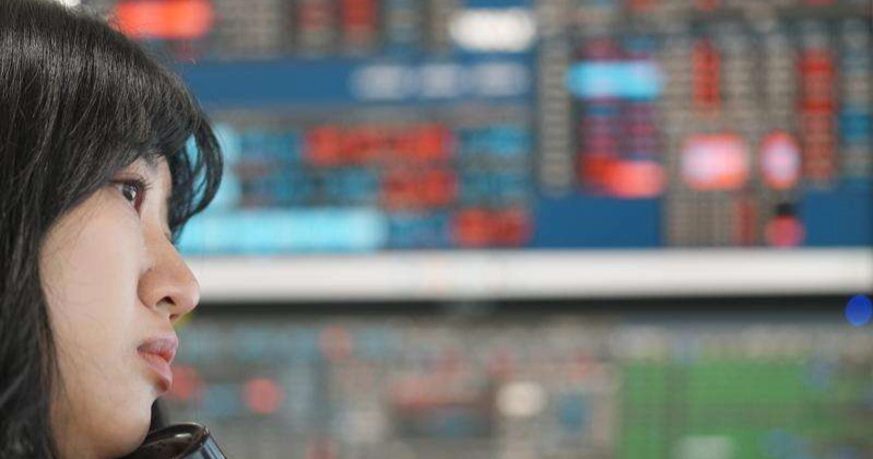 Asian markets mixed as AI rally cools and Middle East tensions keep investors cautious