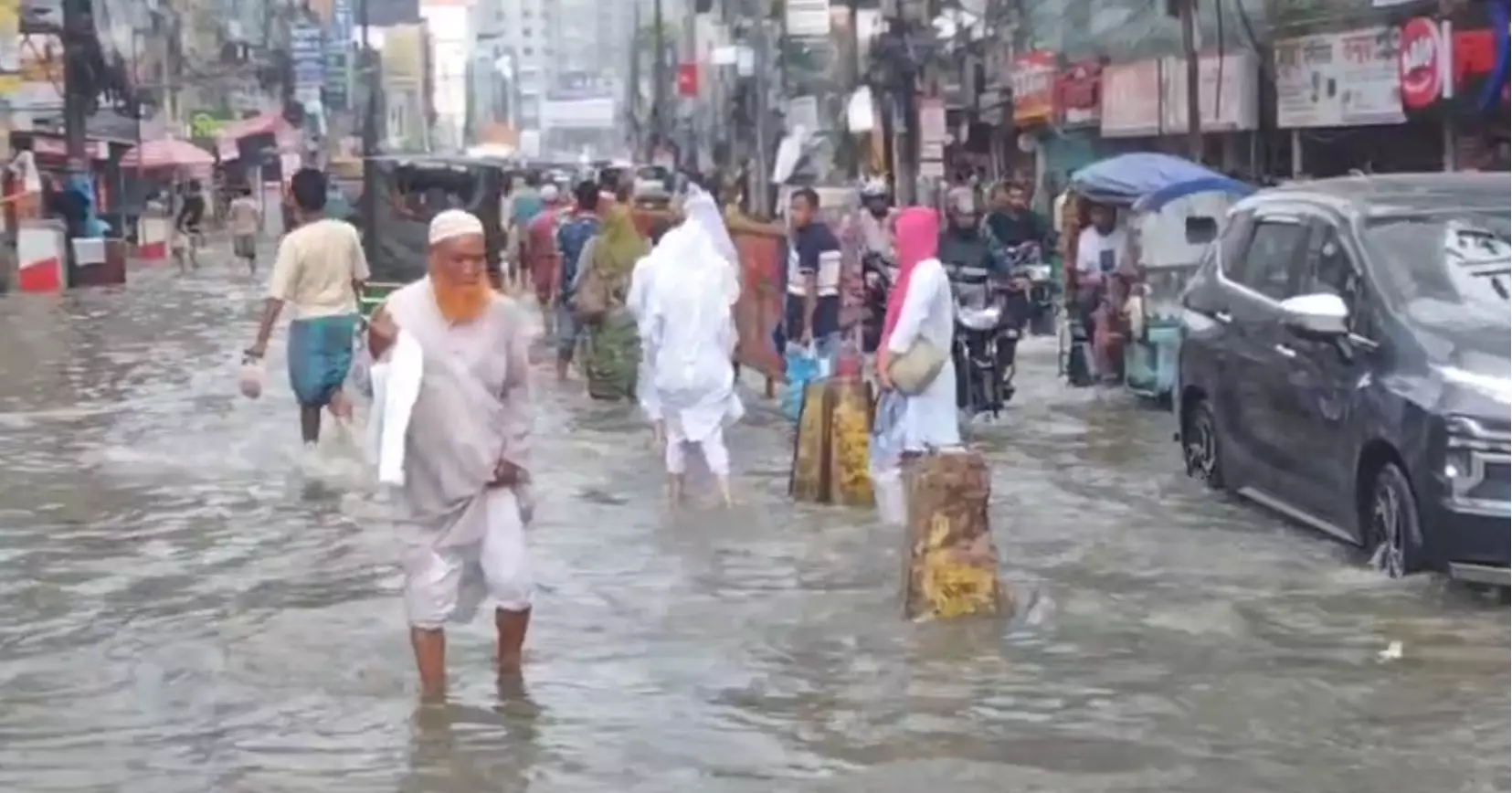 Heavy downpour leaves parts of Mymensingh under water