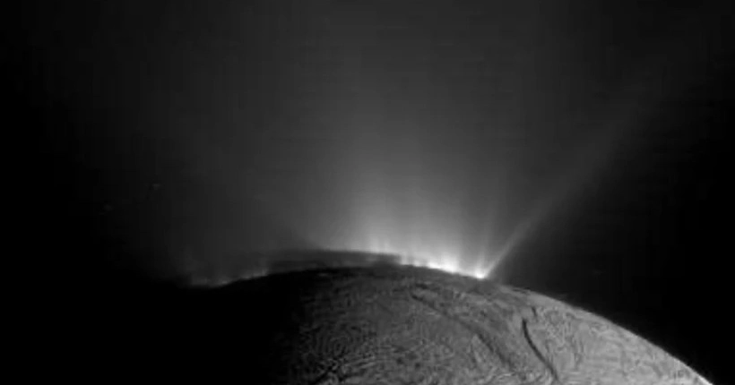 New study points to possible life-friendly conditions on Saturn’s moon Enceladus