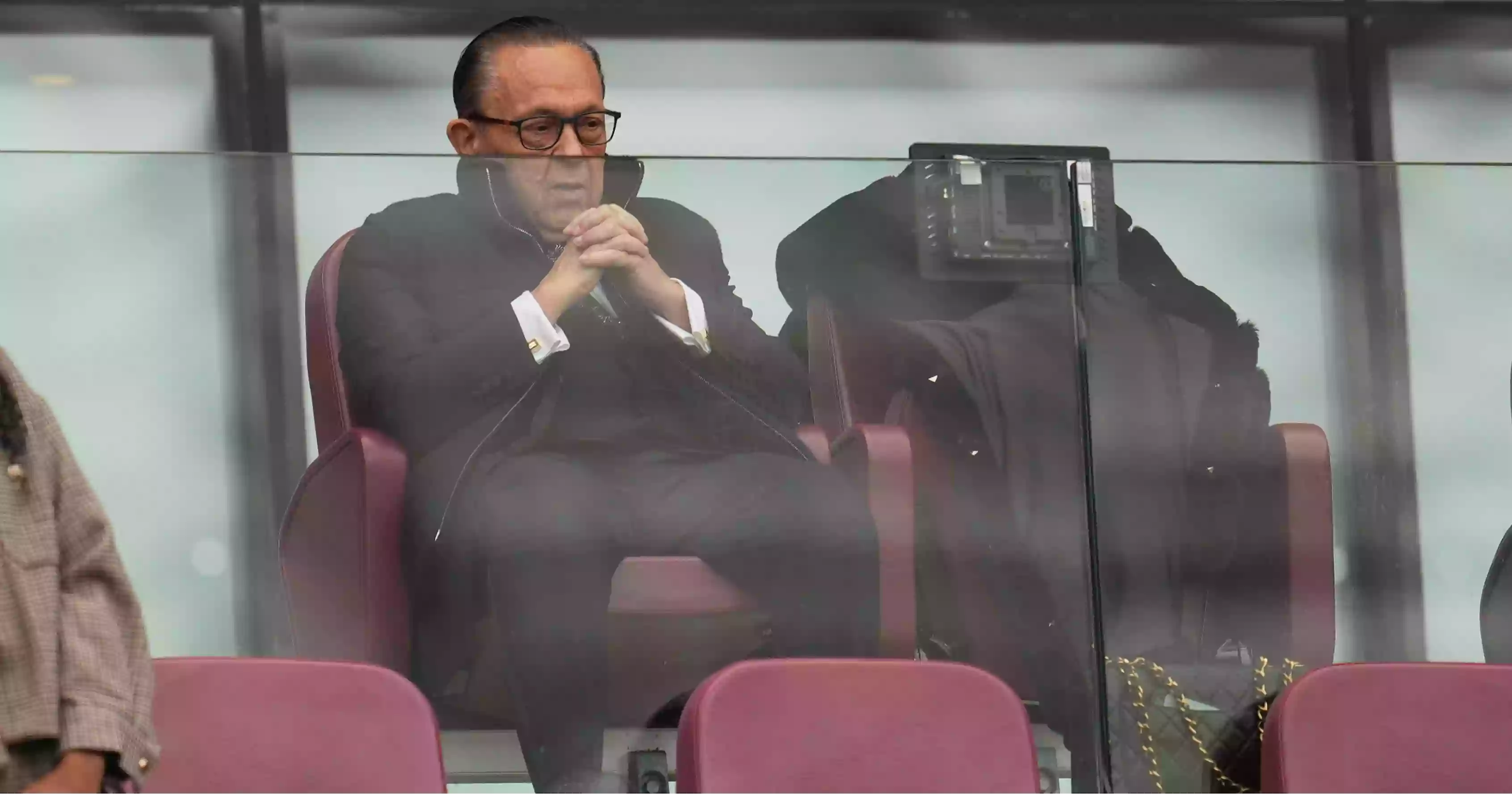 West Ham co-chairman David Sullivan quits