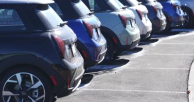 US wholesale inflation fell last month as price pressures eased