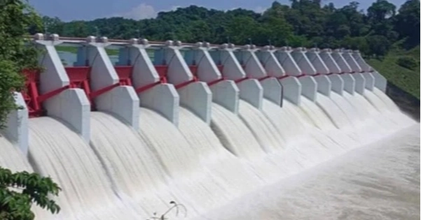16 spillway gates of Kaptai dam opened as lake water level rises