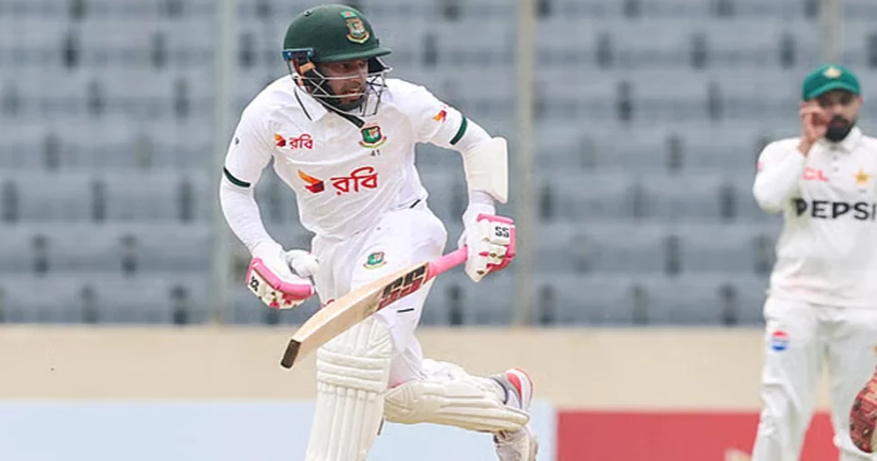 Pakistan seamers strike early but Shanto, Mushfiqur rebuild for Bangladesh at Lunch