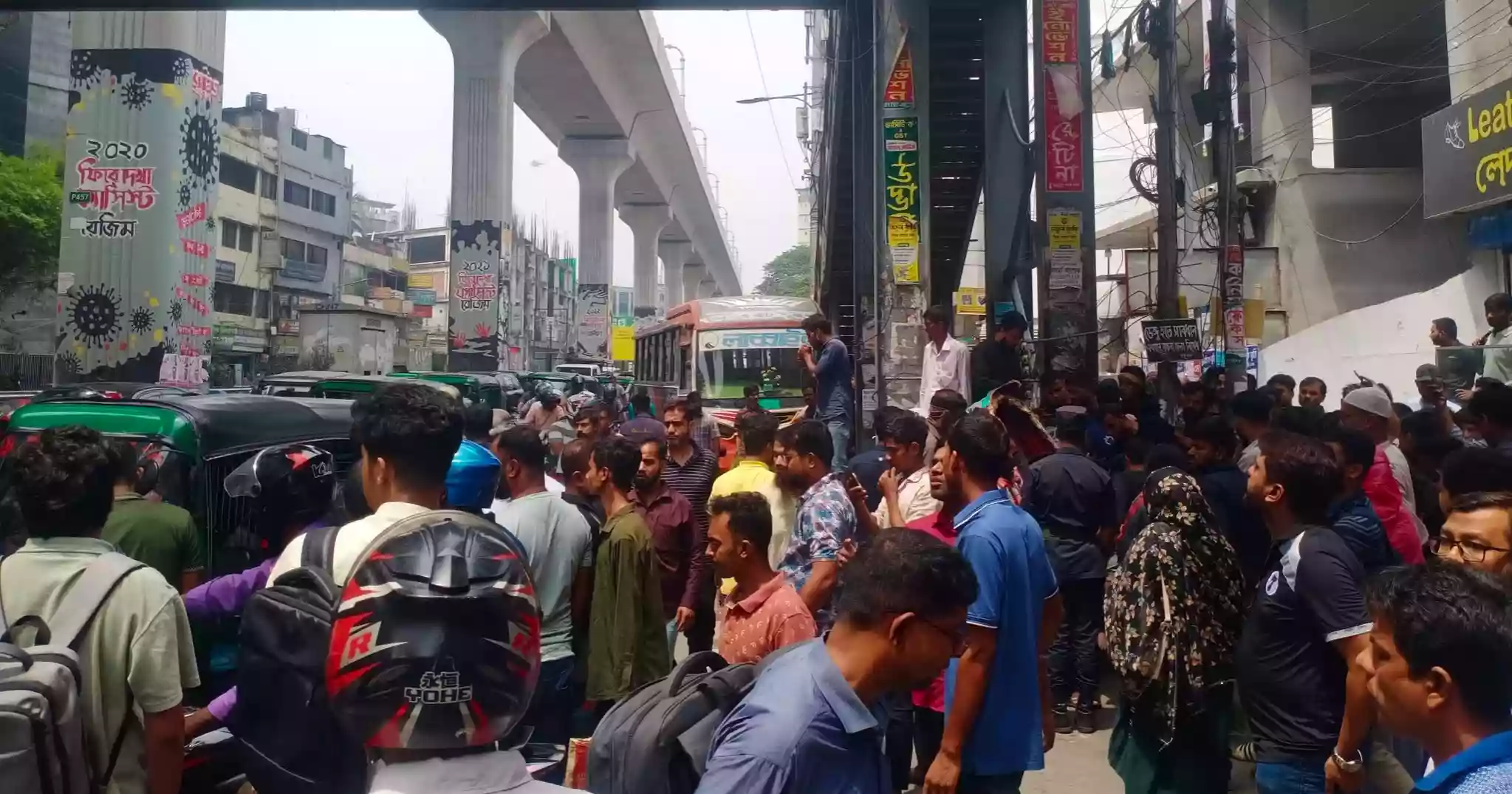 CNG driver killed in Dhaka road crash