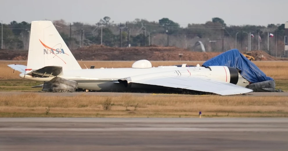 NASA research plane makes emergency landing in Texas after gear failure