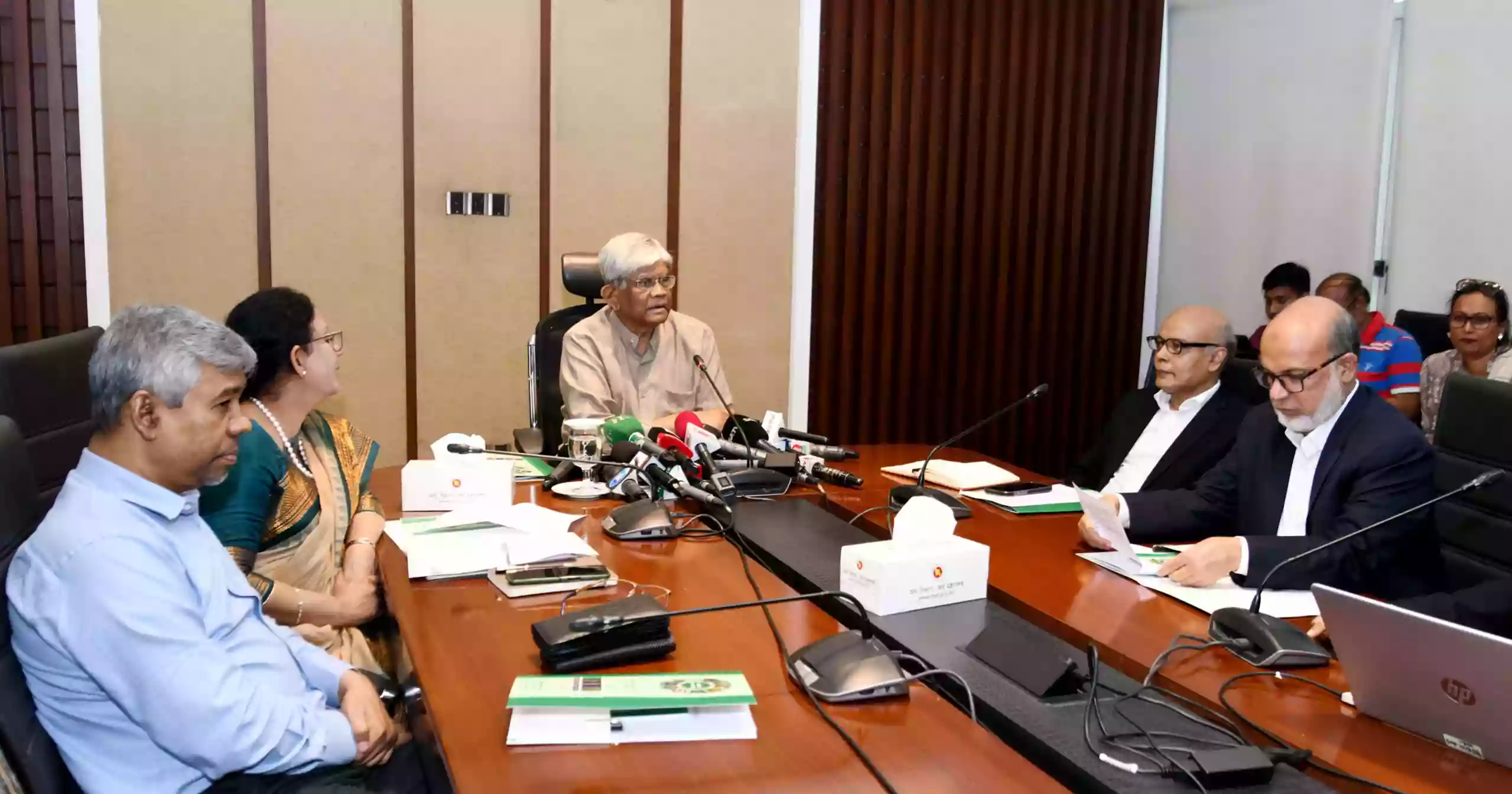 Govt plans to bring all public servants under Universal Pension Scheme: Finance Secy