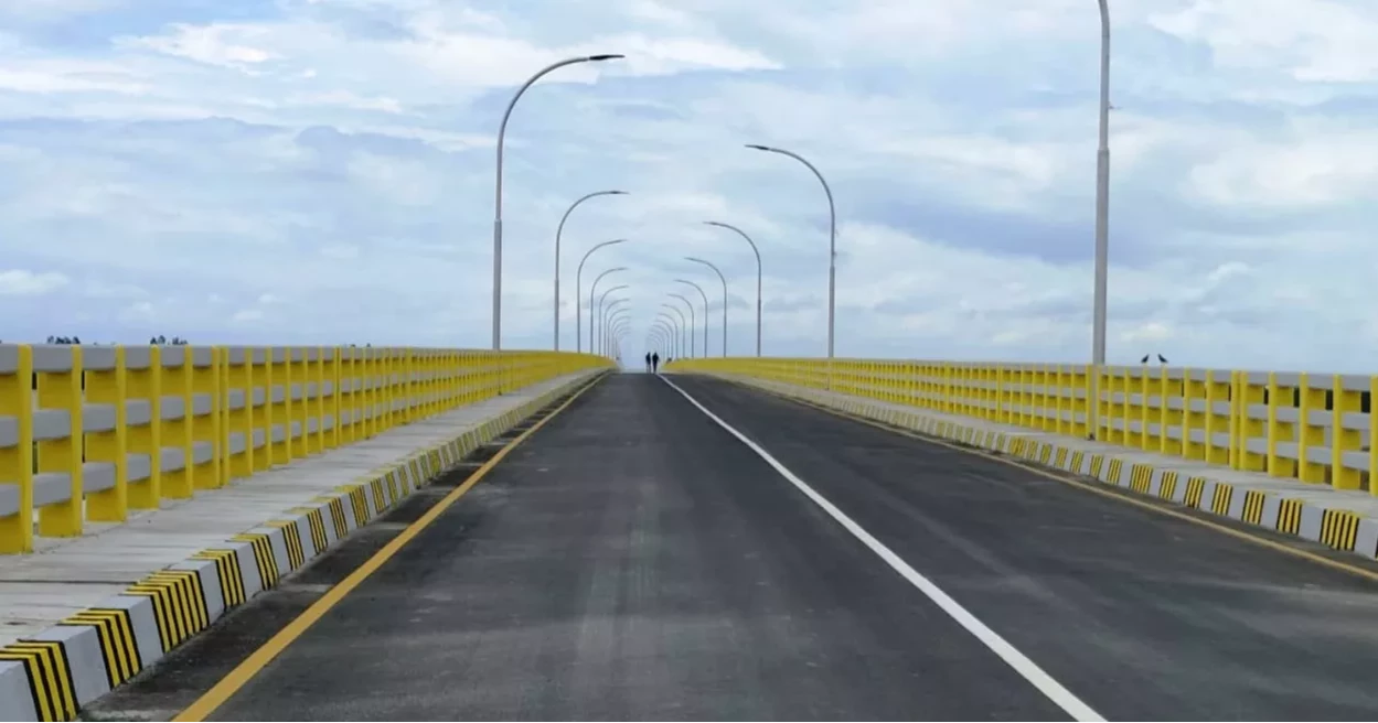 Maulana Bhashani Bridge over Teesta opens to traffic