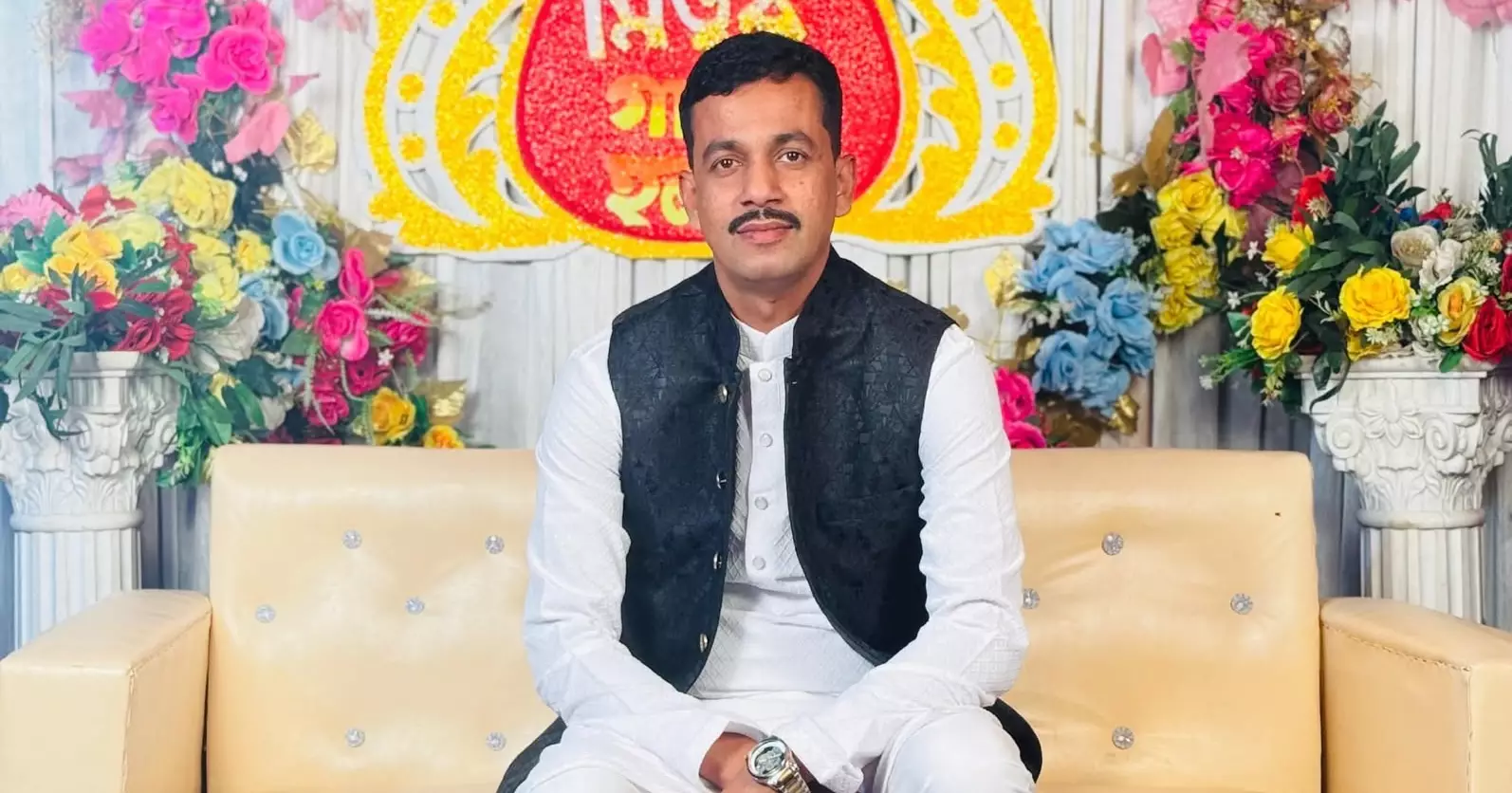 Swecchasebak Dal leader elopes with Kuwait expat’s wife, BDT 1.10cr and 35 bhori gold  