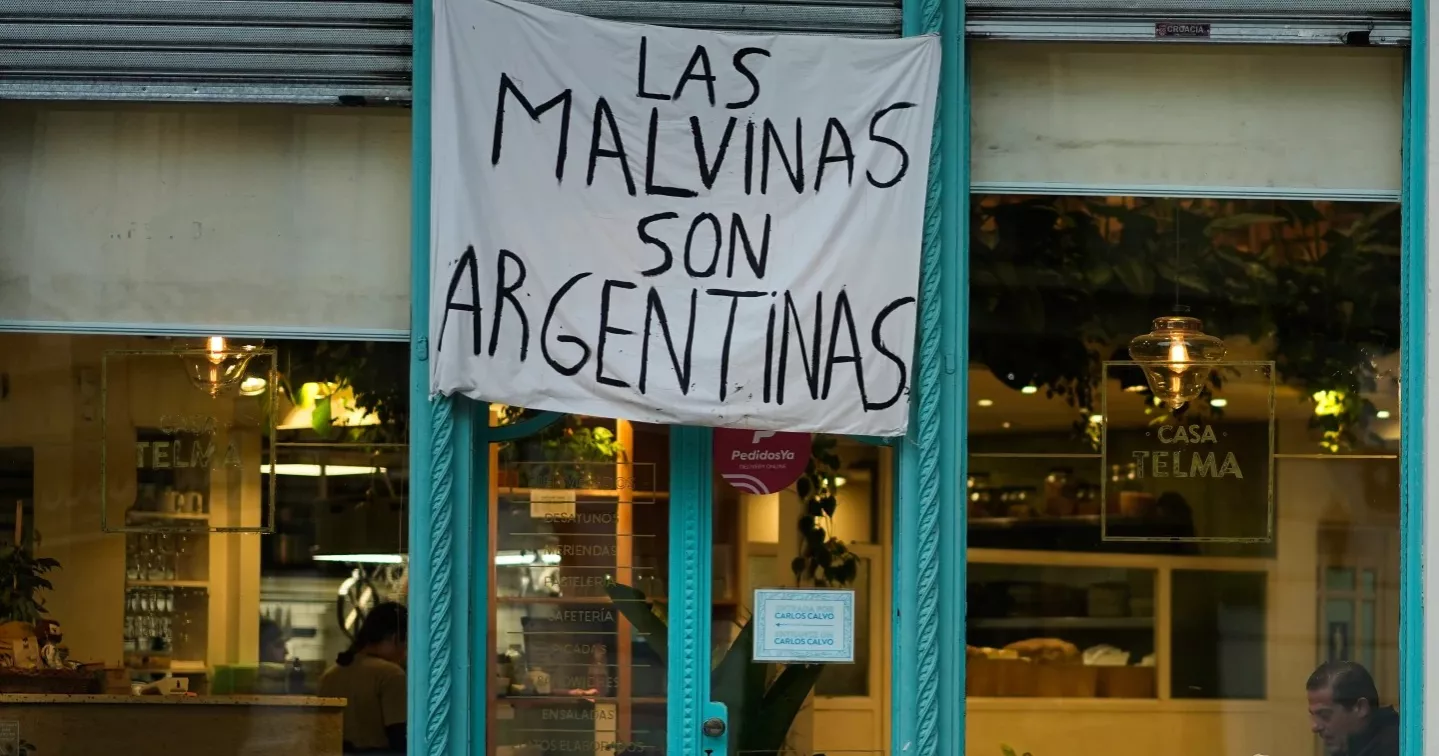 ‘The Malvinas Are Argentine’ banner sparks national frenzy