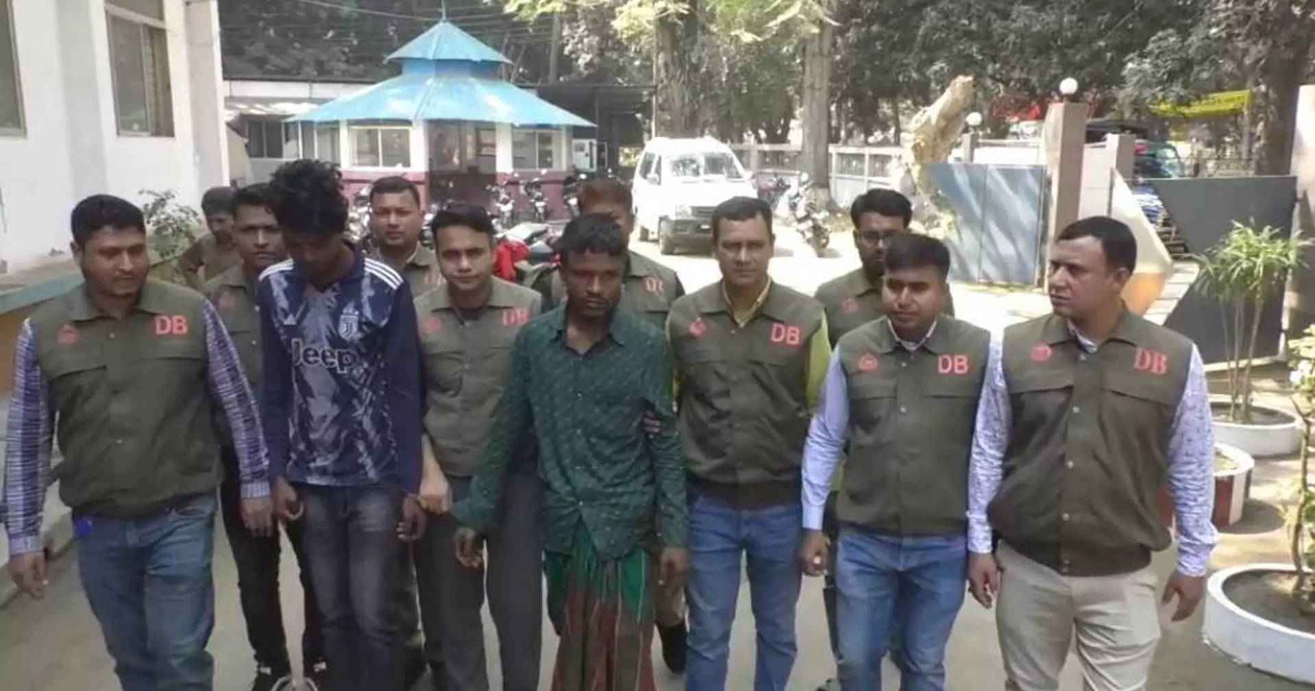 2 more arrested in case over rape and robbery on a moving bus in Rajshahi