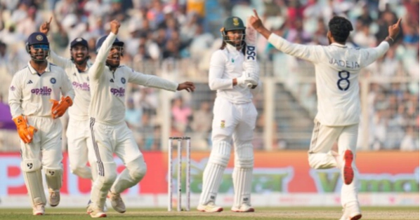 India seize control of 1st Test as 15 wickets tumble on Day 2