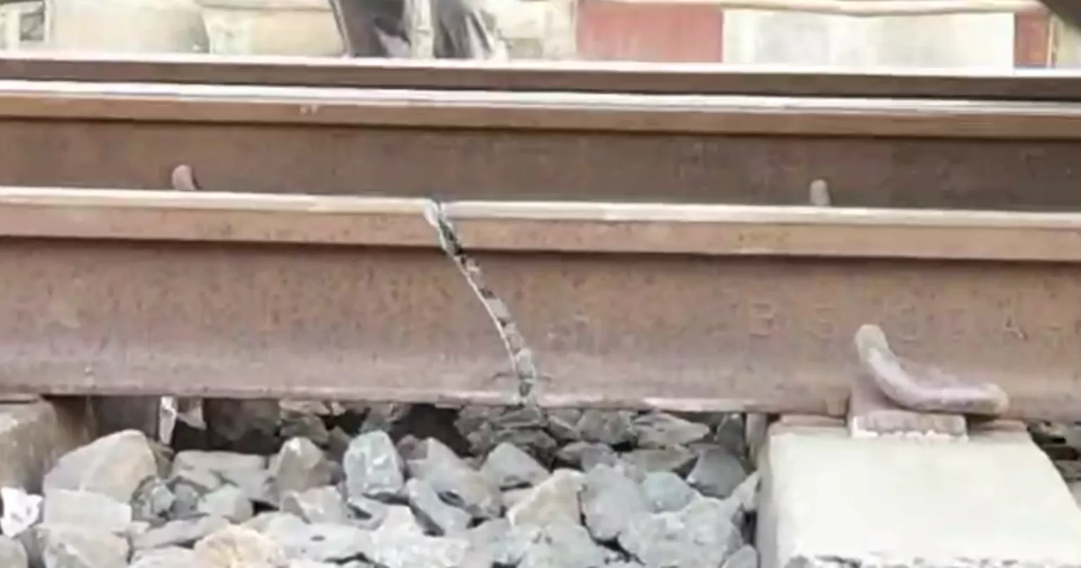 Rail track breaks near Madhnagar Station in Natore