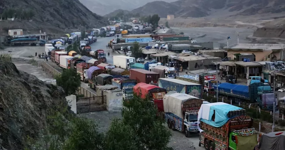 UN urges Pakistan and Afghanistan to end hostilities, protect civilians