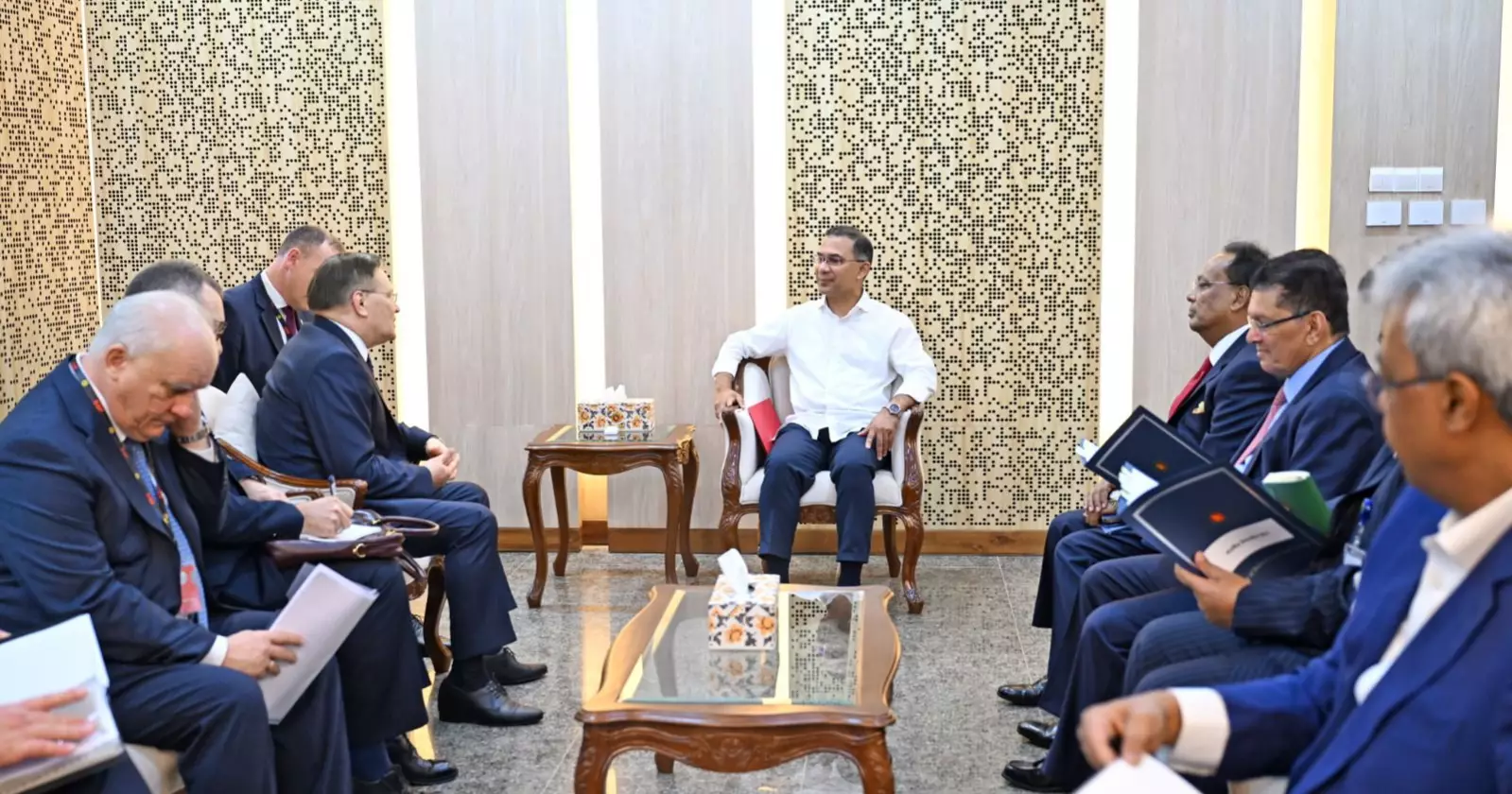 Rosatom DG Alexey Likhachev meets PM