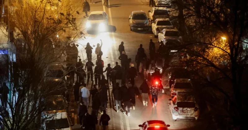 Iran protests: survivors tell of widespread killings amid security crackdown