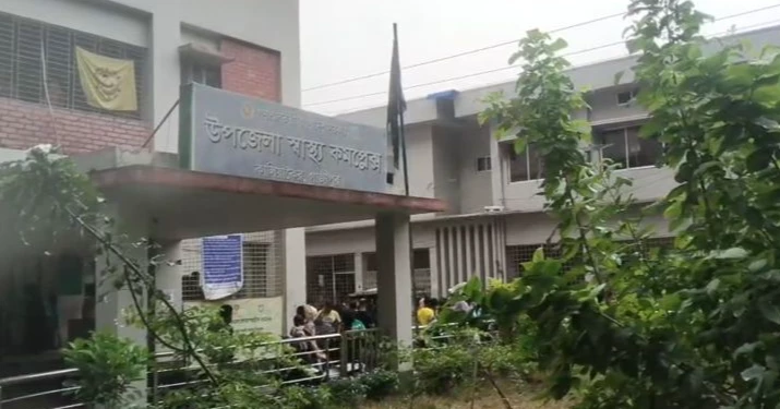 Over 50 garment workers fall sick ‘after drinking water’ in Gazipur