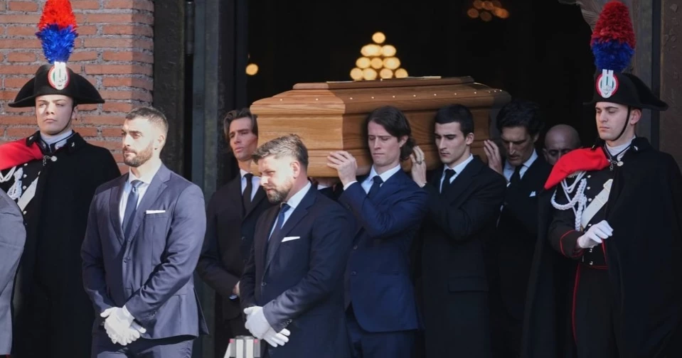 Stars and public bid farewell to fashion icon Valentino in Rome