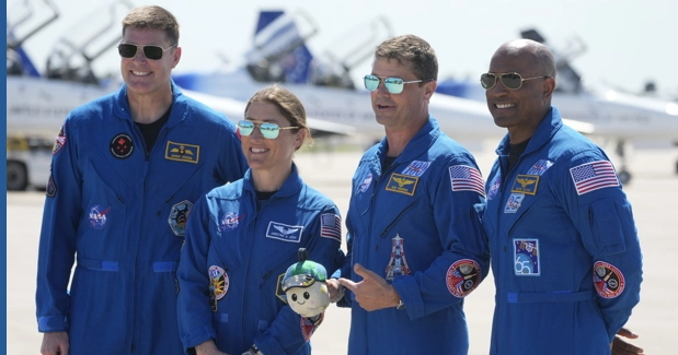 Artemis II astronauts arrive at Florida launch site for first moon trip in 53 years