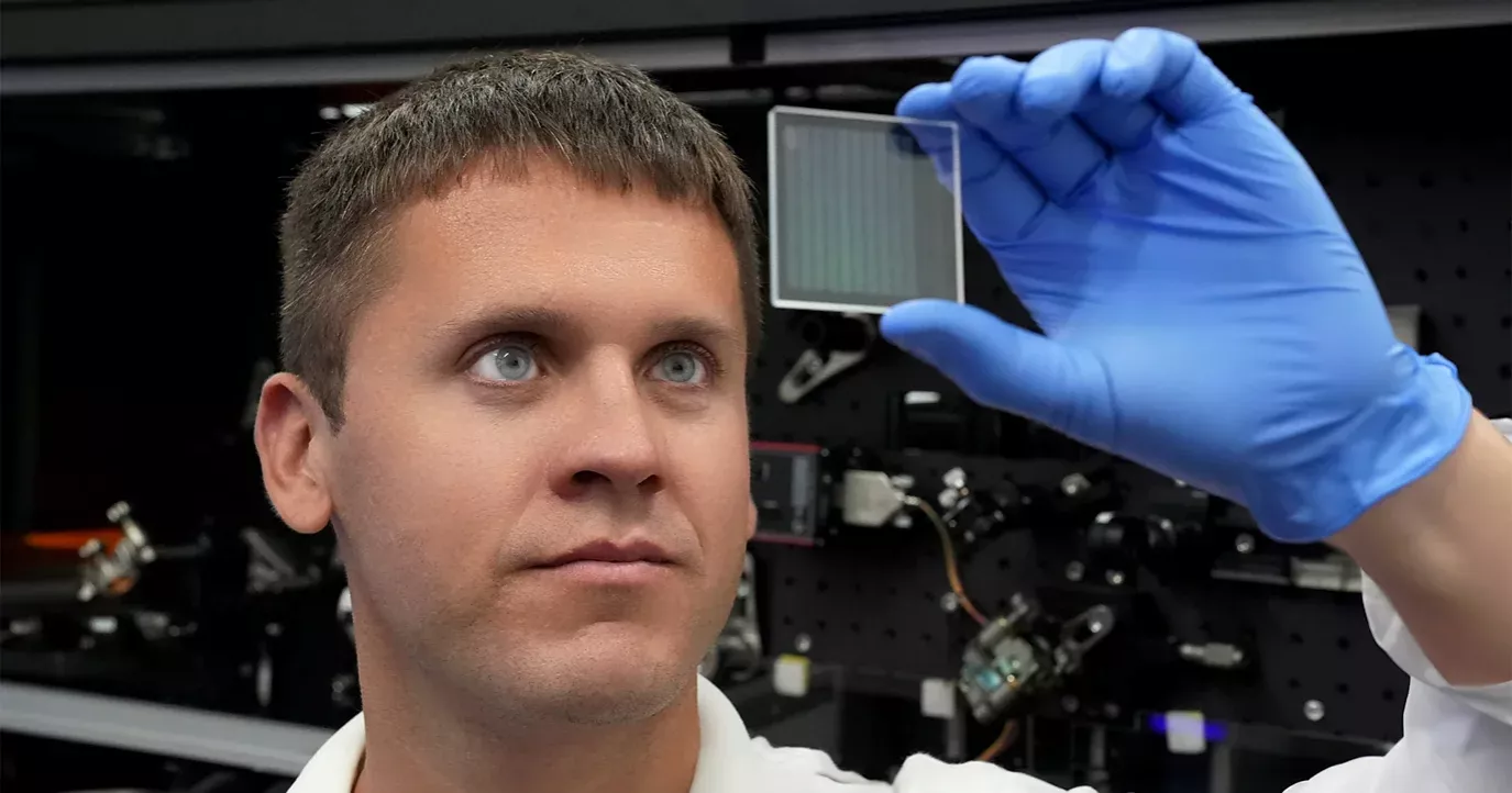 Memory crystals could cut data centre emissions