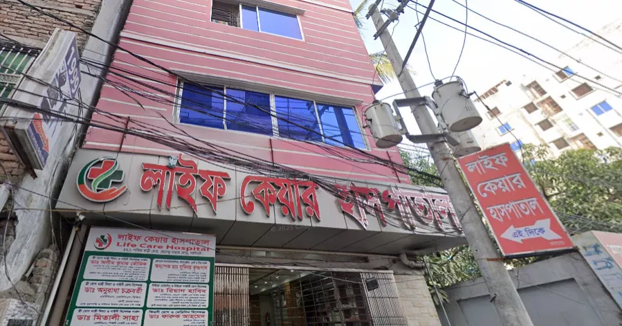 Police detain 2 physicians after child dies following tonsil operation