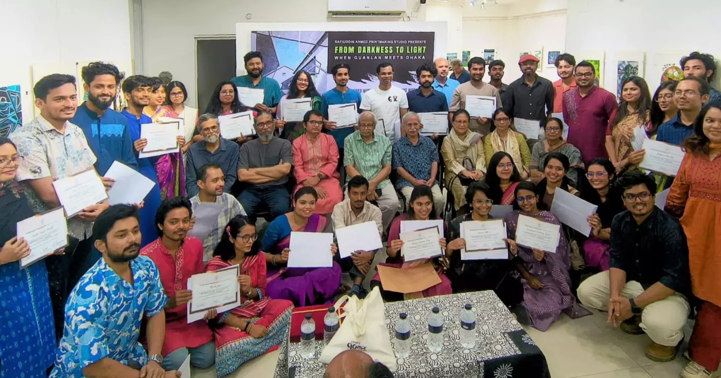 Art workshop ‘From Darkness to Light: When Guanlan Meets Dhaka’ concludes
