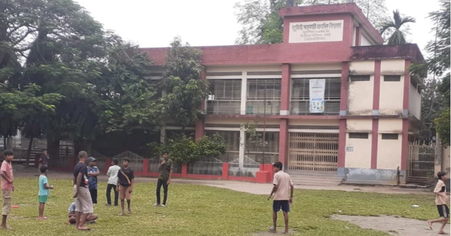 758 primary schools in Gaibandha run without head teachers, affecting classroom teaching